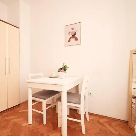 아파트 Cozy Studio In City Centar Stosija 자다르
