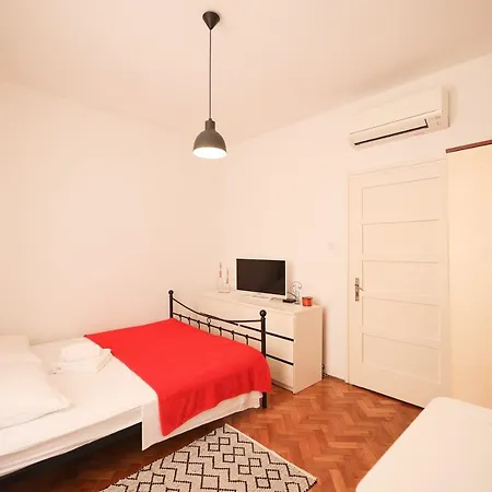 아파트 Cozy Studio In City Centar Stosija *