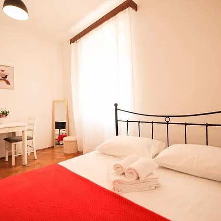 Cozy Studio In City Centar Stosija