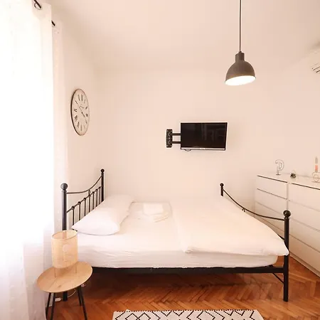 Cozy Studio In City Centar Stosija